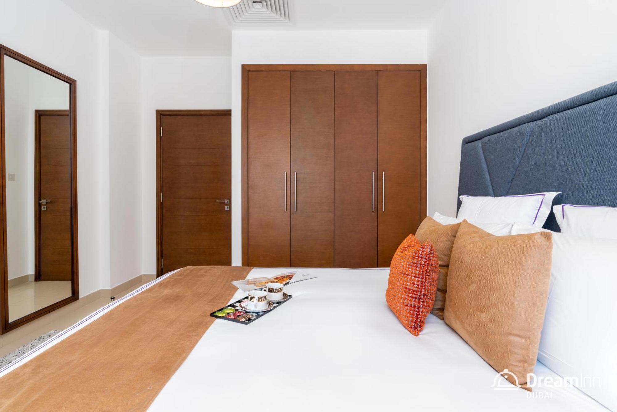 Dream Inn Apartments- West Wharf Tower Canal View Dubai Exteriör bild