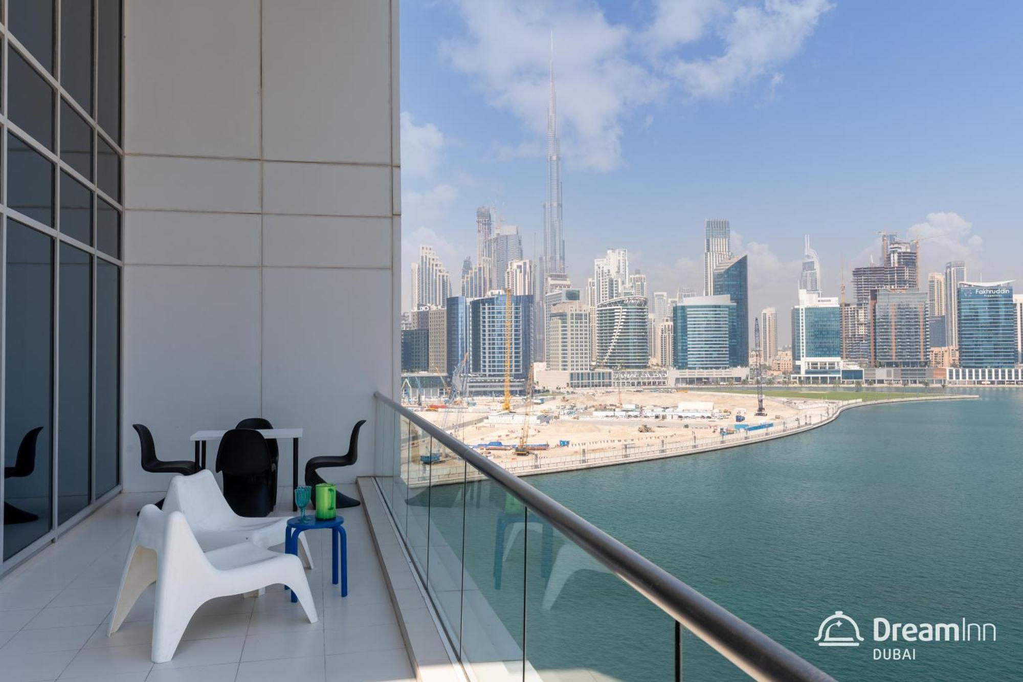 Dream Inn Apartments- West Wharf Tower Canal View Dubai Exteriör bild